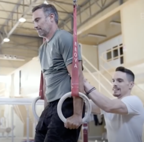 Μαθαίνω για τους κρίκους με τον Λευτέρη Πετρούνια / Βίντεο